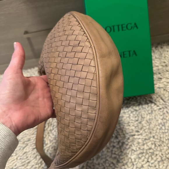 BOTTEGA VENETA Tan Intrecciato leather buttery soft handbag Authentic w/box - Picture 3 of 11